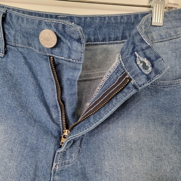 BDG High Rise Erin Embroidered Lace Boho Denim Jean Shorts - Picture 4 of 9